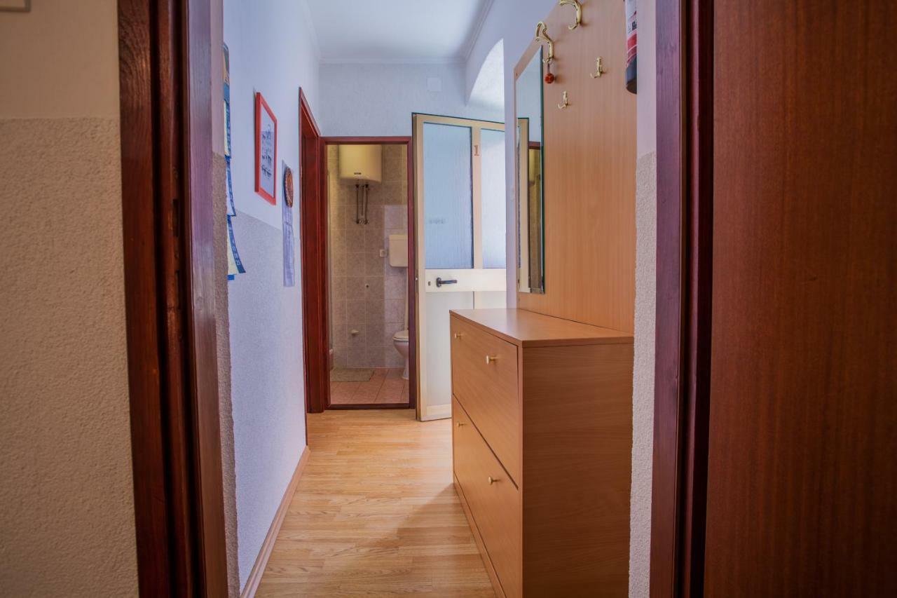 Apartments Dabovic Cres Esterno foto
